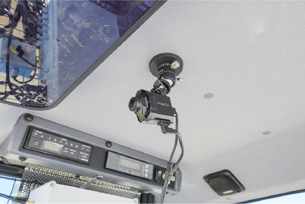 ホイールローダー正面の映像